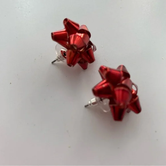 Red Christmas Bow Earrings pierced post holiday festive - Picture 3 of 6